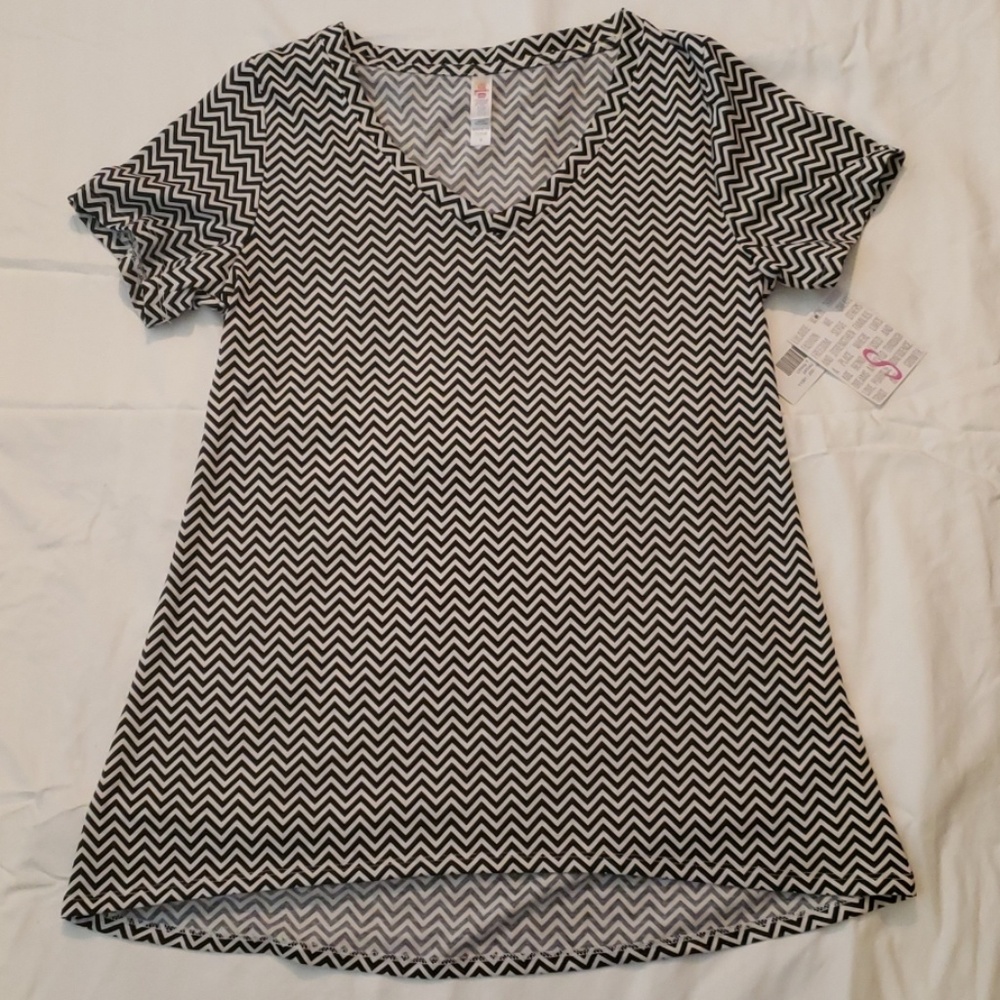 Lularoe Black and White Chevron Christy Tee